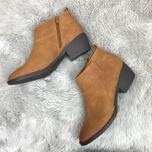 NEW Born in California (BC) Tan Booties 8.5M